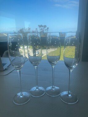 KATE SPADE LENOX LARABEE DOT FLUTED CHAMPAGNE GLASSES SET/4 PREOWNED DISCONTINUE